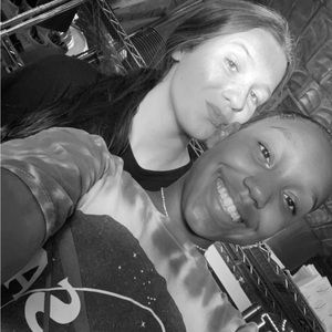 Meet your Posher, Chloe